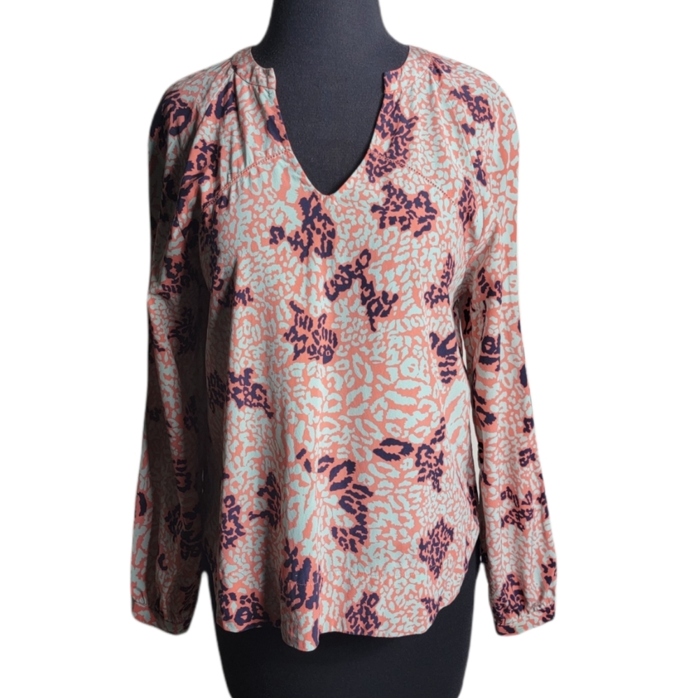 Diane Von Furstenberg maiko snow leopard print v neck silk pullover top size 8